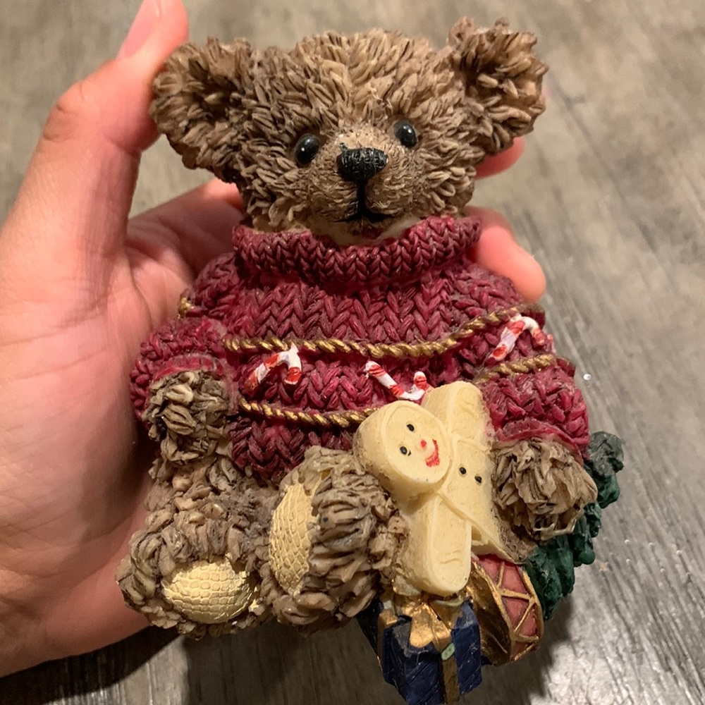 Vintage Christmas bear figurine 🐻 🎄